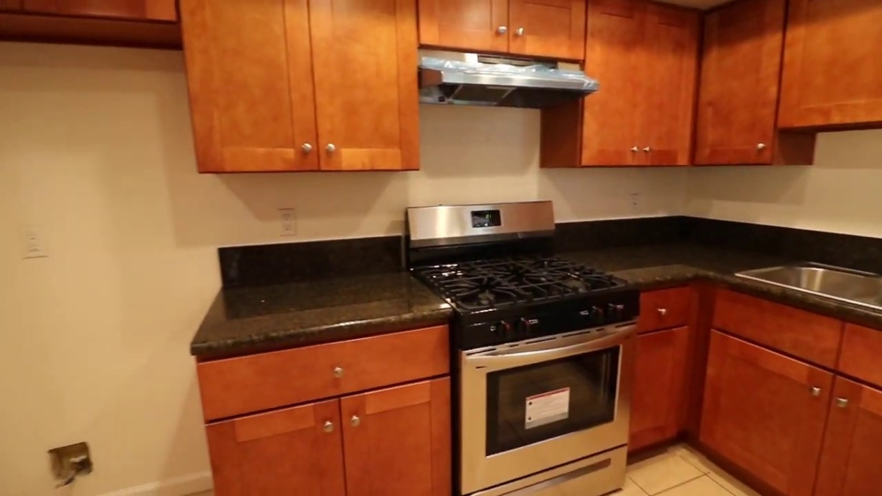 Virtual Tour of 411 Palm Drive 