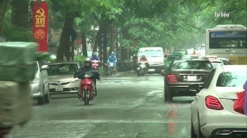 Không khí lạnh tràn về, Hà Nội mưa rét, nguy cơ tố lốc