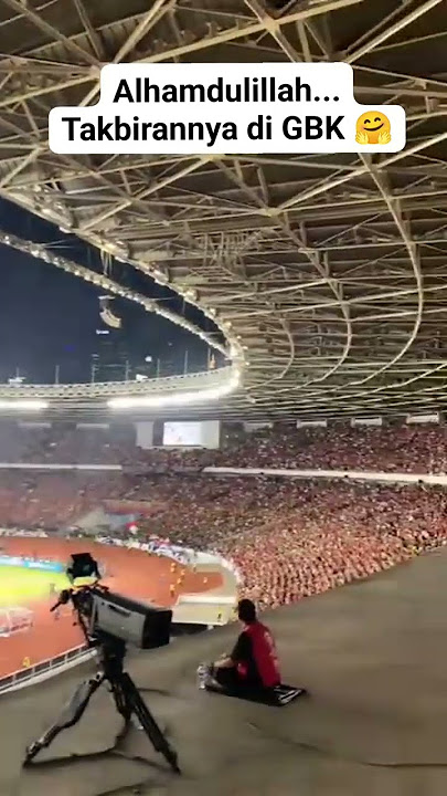 Bikin merinding#takbiran #iduladha #lagrandeindonesia #ultrasgaruda #tifo #suporter #timnas