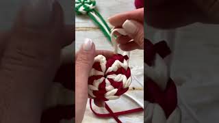 How to crochet Christmas Candy