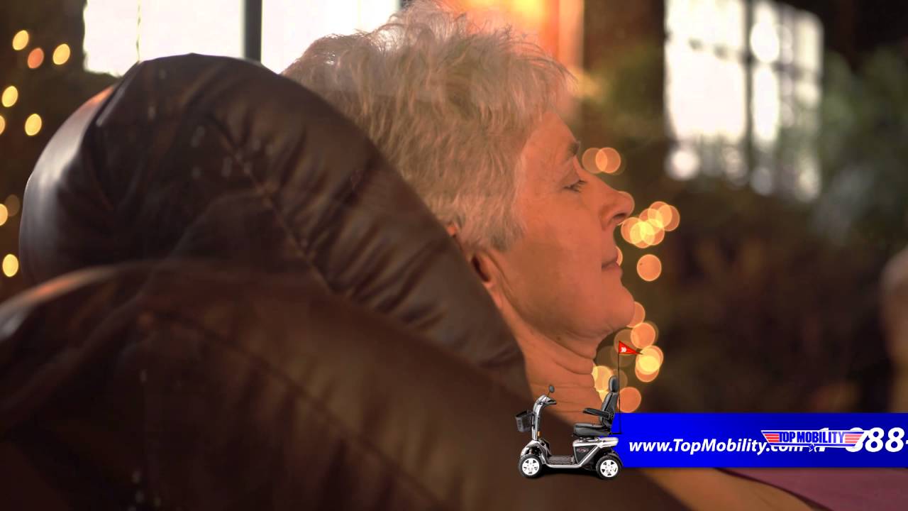 Golden DAYDREAMER Power Pillow Lift Chair PR-630 from TOP MOBILITY