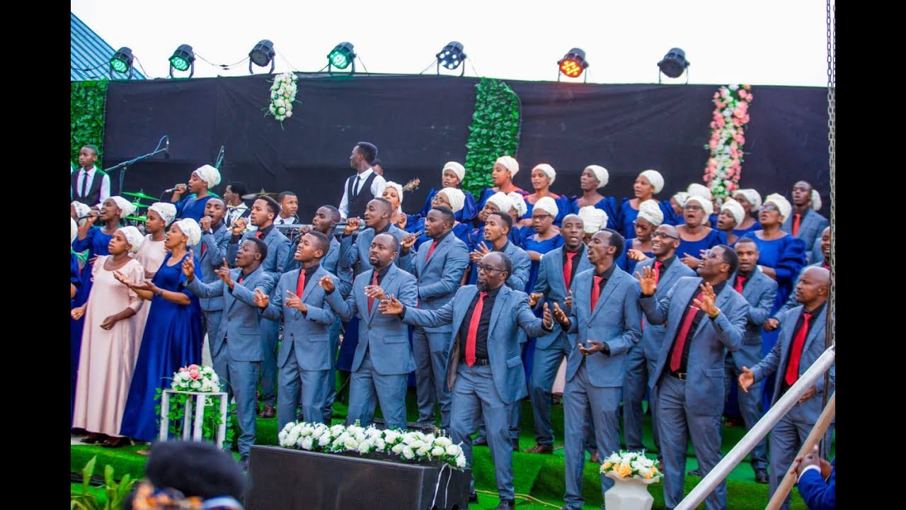 ITABAZA CHOIR: Amateka akozwe niyi chorale Muri ADEPR GASHYEKERO Abakristo barahembutse mu Mwuka.
