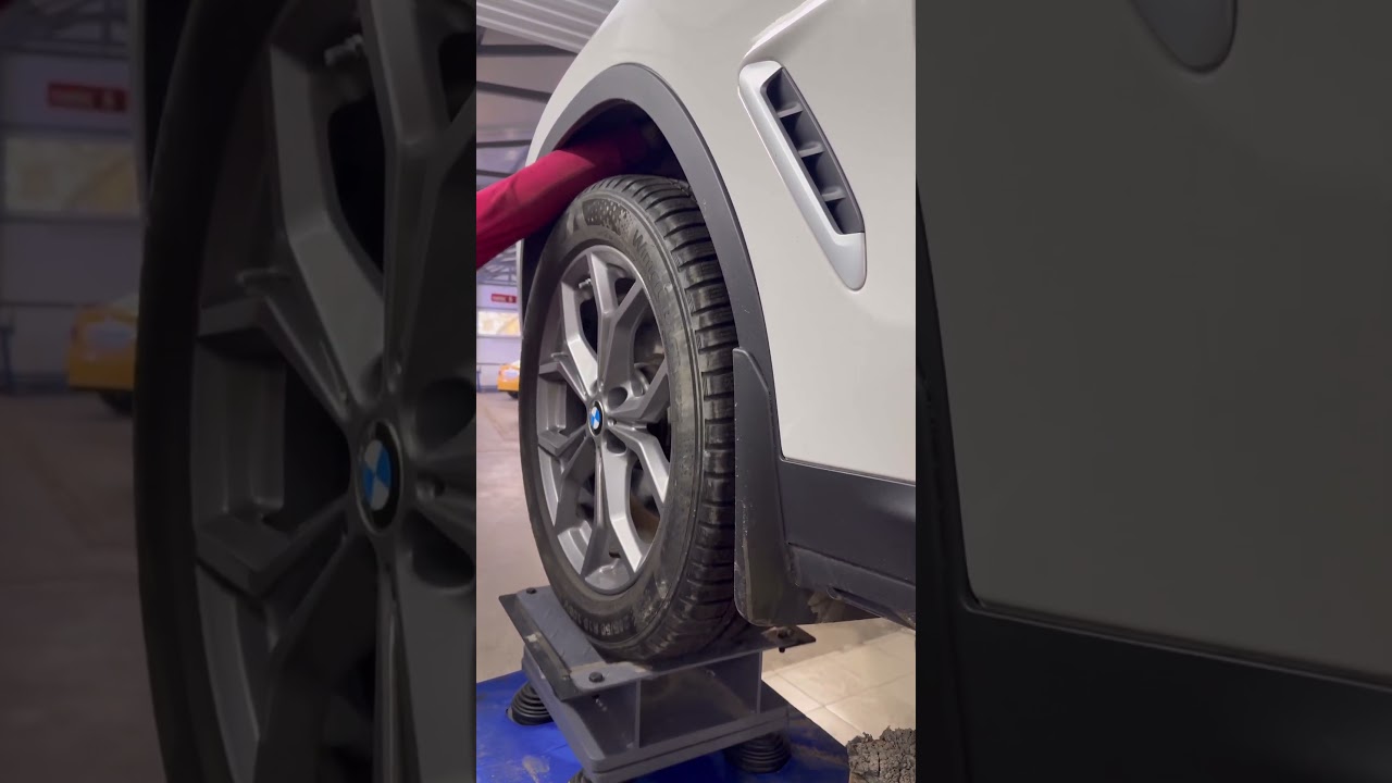 Болтается отбойник амортизатора.  