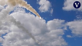 Rusia exhibe el lanzamiento de misiles hacia Ucrania