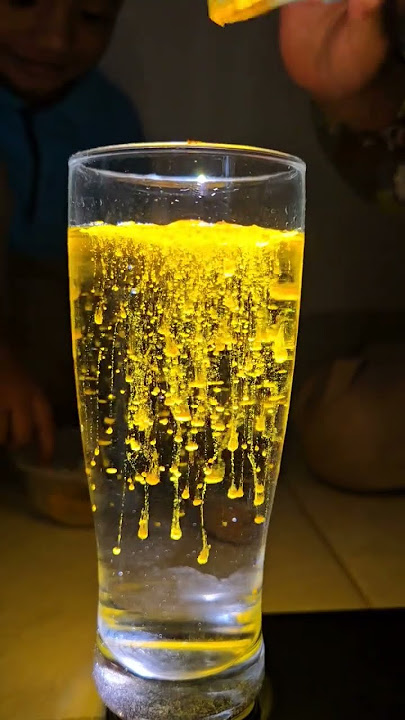 Eksperimen Air dalam gelas dan bubuk kunyit #drink #tea #main #air #kunyit