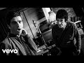 Noel Gallagher’s High Flying Birds - If Love Is The Law (Johnny Marr interview)