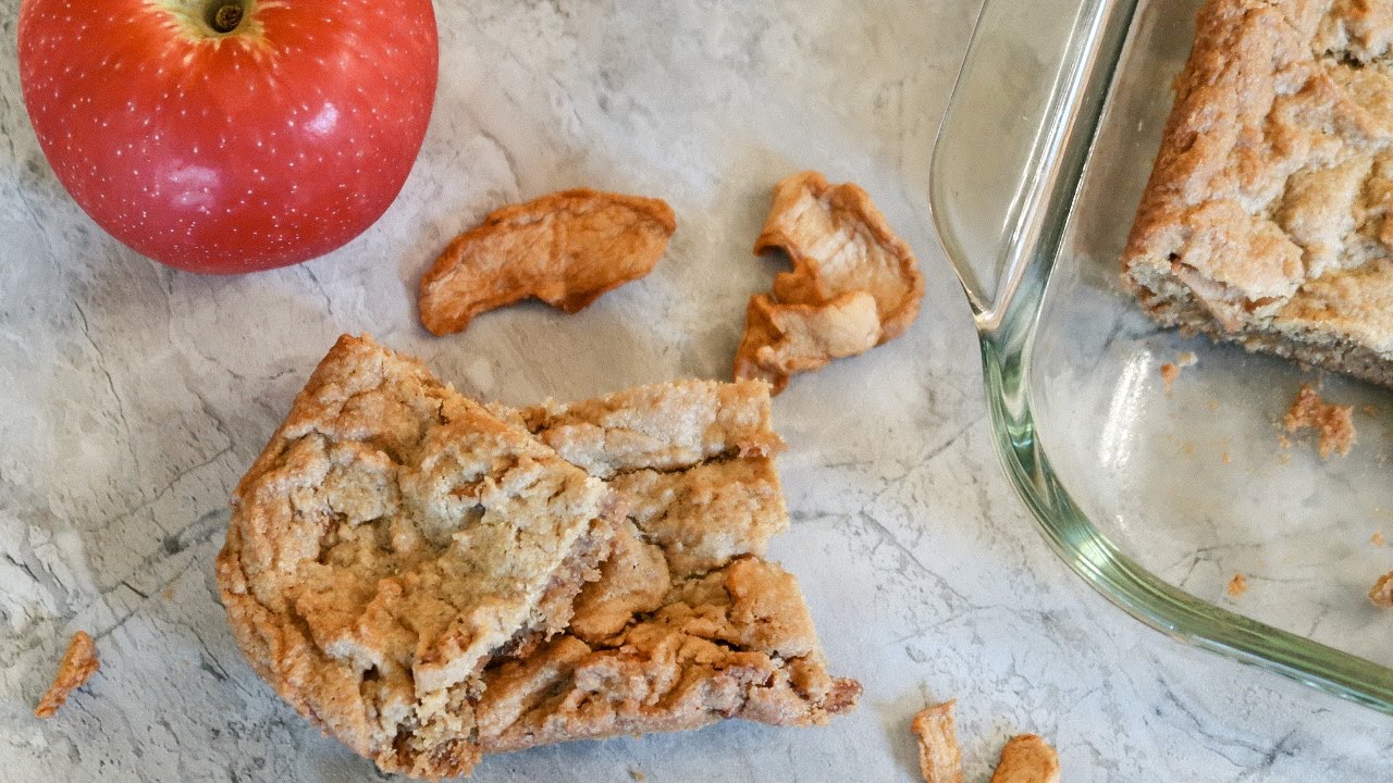 How to make vegan peanut butter apple cookie bar recipe