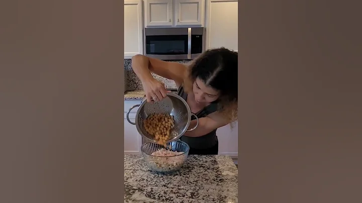 turning suddenly pasta salad into a meal #shorts #food #limbdifference