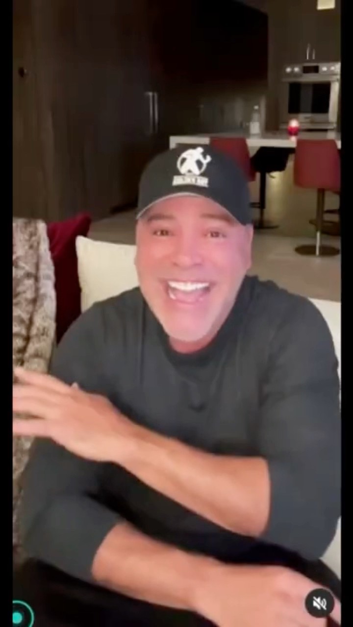 ÓSCAR DE LA HOYA EXPLOTA CONTRA LA PELEA DE MIKE TYSON Y JAKE PAUL Y CREE QUE SE TRATÓ DE UN MONTAJE