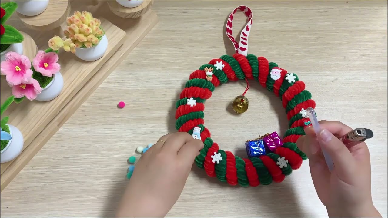 ✨✨Twist a Little Cheer! DIY Pipe Cleaner Christmas Wreath🎅🎄 #amazonfinds #pipecleaner #diycrafts