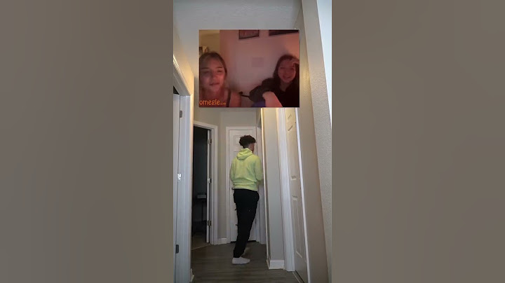 Pranking girls on Omegle (They we’re so confused)