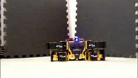 Robonova-1 dos the splits