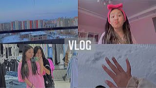 VLOG || иду на маникюр,гуляю по площади,готовим