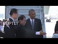Obama Exits Plane Using Back Door Because Security Couldn’t Understand Chinese Driver