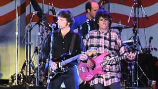 John Fogerty - The Old Man Down The Road (Live at Farm Aid 1985)