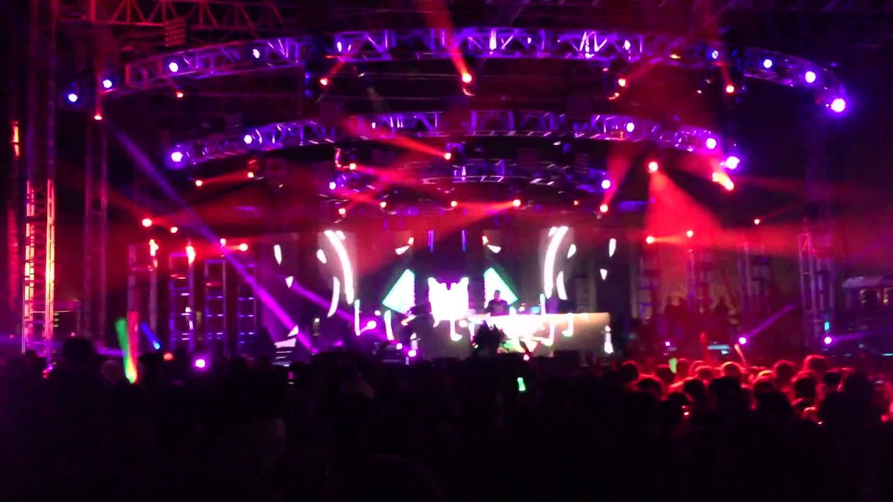 Umek Closing Beyond Wonderland 2013 (Part 3) -1080p Playing: Groovebox -  Gangster