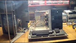 AE#58 TRS-80 Model 3 Parts Harvesting  Part 1