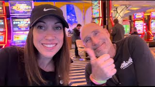 👉 Stack em High Video Poker 😮 Will Dollar Denomination Pay BIG at Resorts World? #videopoker #vegas Profile