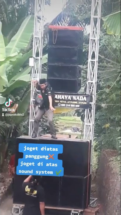 Joget di atas sound system viral