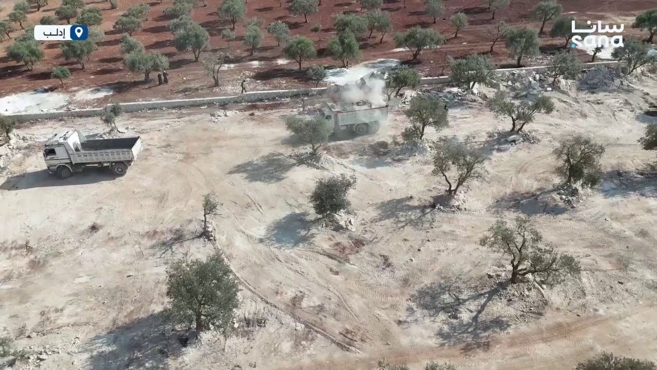 مبادرة شعبية في بلدة كللي بريف إدلب لإزالة آثار المخيمات من الأراضي الزراعية