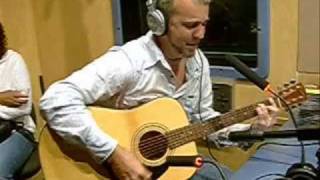 JJ Grey solo acoustic - sun is shining (Live @ BayFM studios Byron Bay)