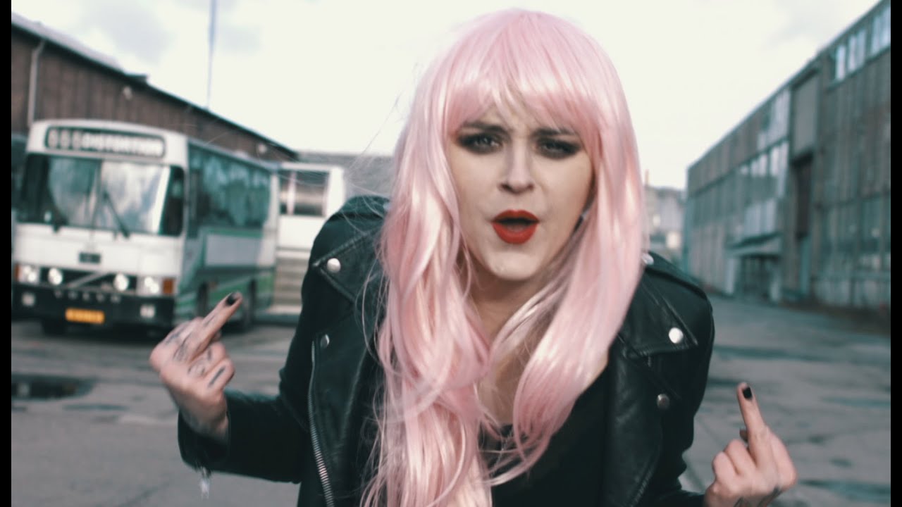 Watch THE HEADLINES - HIGH HEELS (Official Music Video) on YouTube Watch THE HEADLINES - HIGH HEELS (Official Music Video) on YouTube