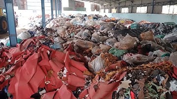 Phát hiện vụ đổ trộm chất thải công nghiệp quy mô lớn tại Đồng Nai