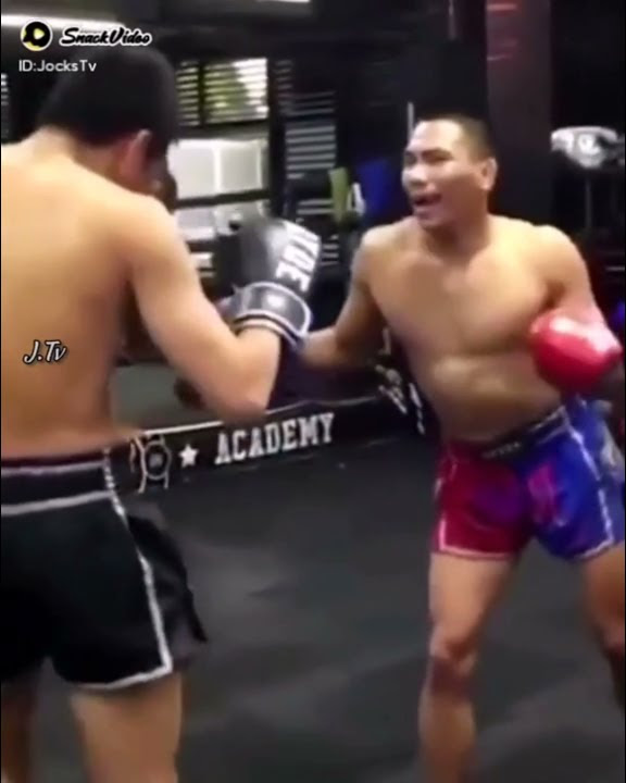 bencong di lawan #bencong #youtubeshort #MMA #youtuber #funny
