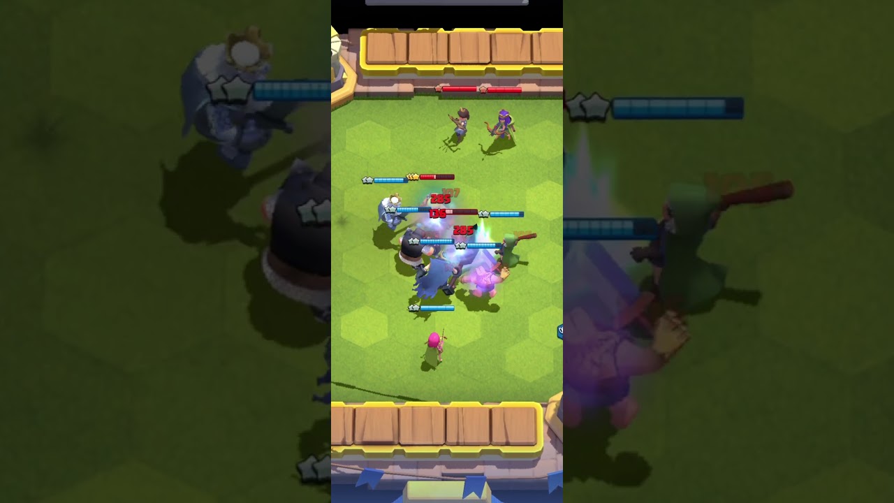 top highlights 🐳 what happened with game 🤔❓️ #gameshort #clashroyaleclips #games