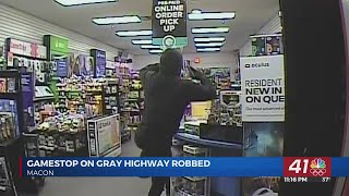 Deputies: Masked man robs Macon GameStop