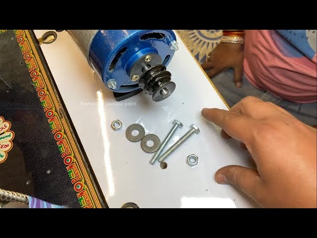 12,000 RPM - 220V Sewing Machine Motor ( Universal Motor ) Inside - Can it  Generate Electricity ? 