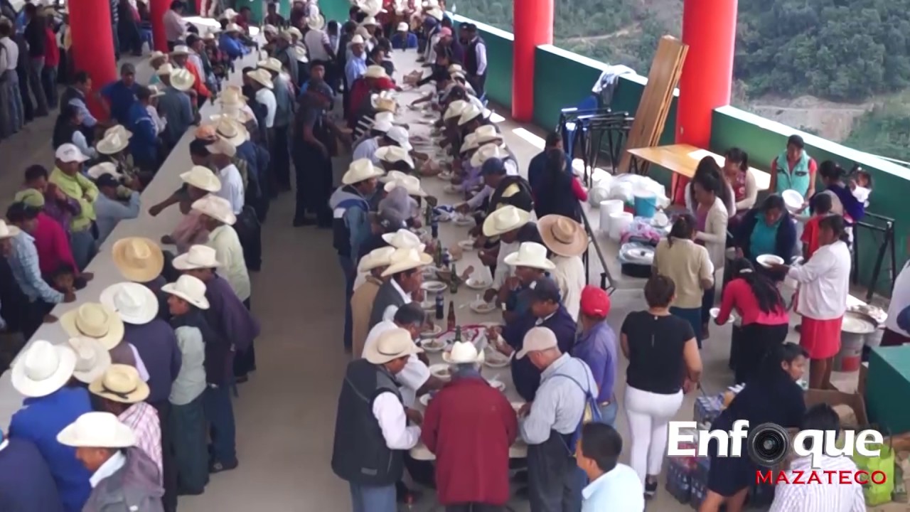 EN SANTA MARIA TEOPOXCO FESTEJARON EN GRANDE A LOS PADRES CON MUSICA TORNEOS Y OBSEQUIOS