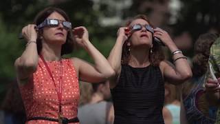 Main green totally packed for partial eclipse
