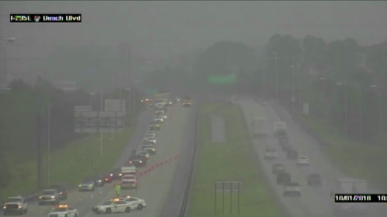 Pedestrian killed in crash involving semi on I-295 and Beach Blvd - YouTube