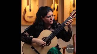 very precise and clean guitar playing | Irina Kulikova | Siccas Guitars | #shorts #sologuitar