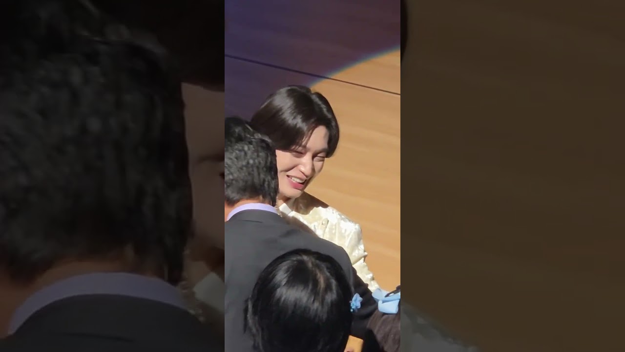 #김용빈 가수님#인천1시콘쌈바의여인풍악을울려라모나리자가수님완곡듣고싶어요