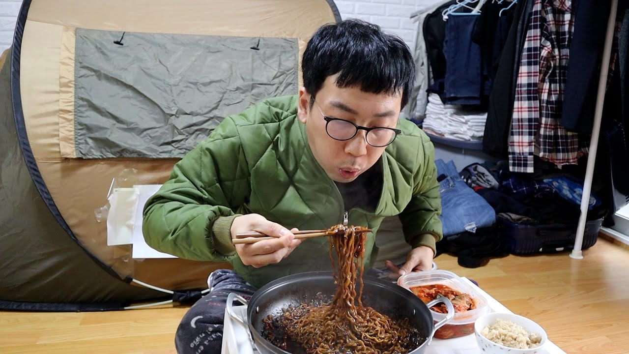 43살 신입사원 노총각  집구석 -태군 극장-