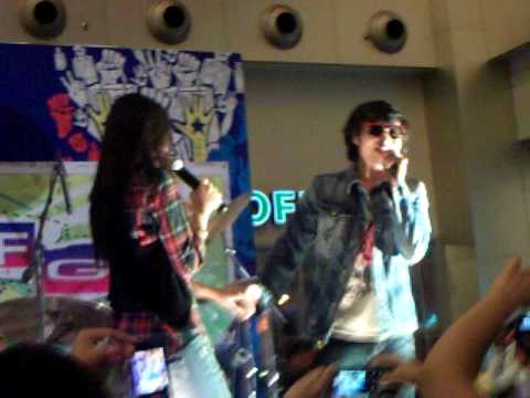 alex gonzaga& kean cipriano (BFGF malltour) 06.12.10 SM marikina