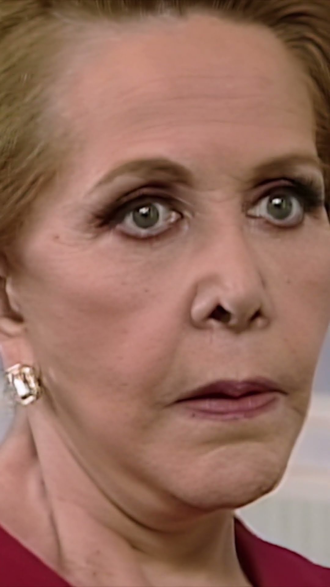 ¿Cómo puede preferir a una GATA? ?  #salomé #tlnovelas