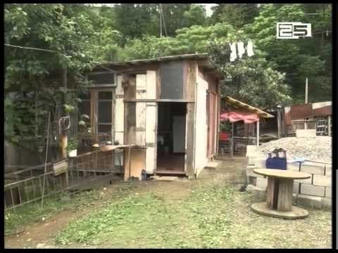 3 წელი ფიცრულში-მიწისძვრის შედეგად დაზარალებულები დახმარებას ითხოვენ