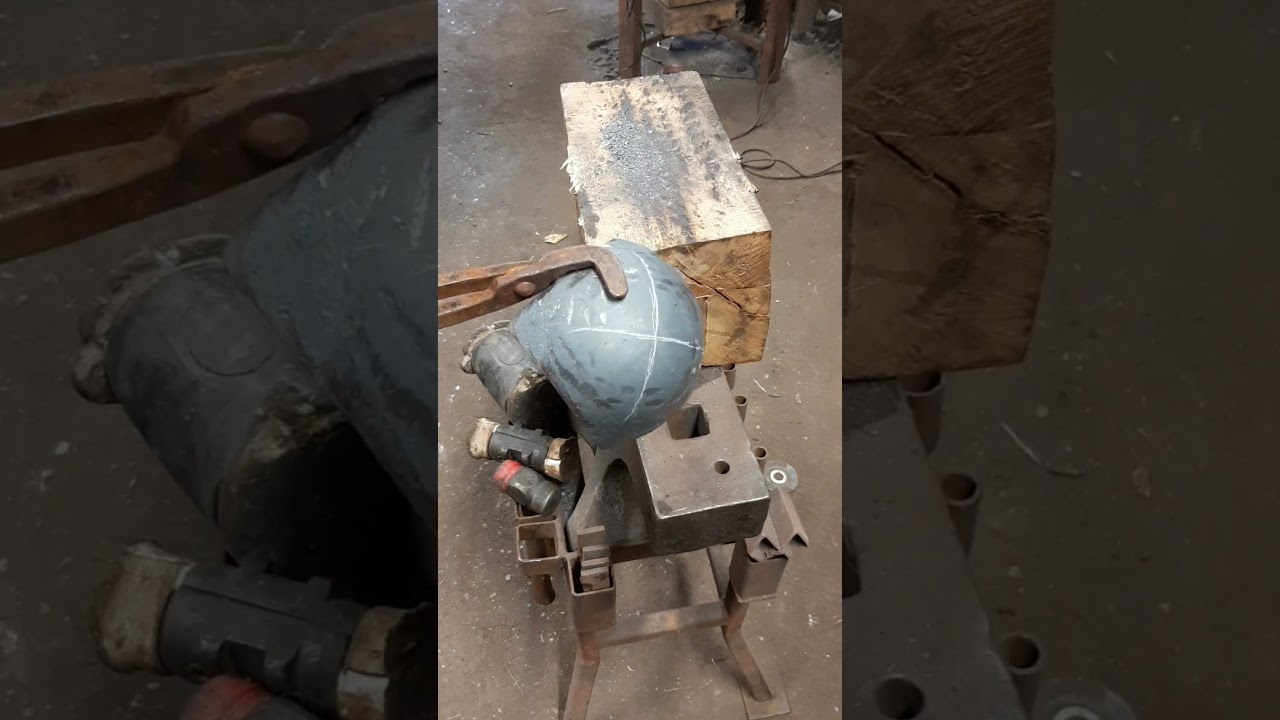 Forging thick steel bowls