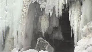 北海道北部を中心に-20℃下回る 滝も凍る厳しい冷え込み 平年より早い流氷観測も (21/01/17 18:40)