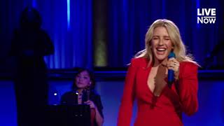 Ellie Goulding Performs Love Me Like You Do Resimi