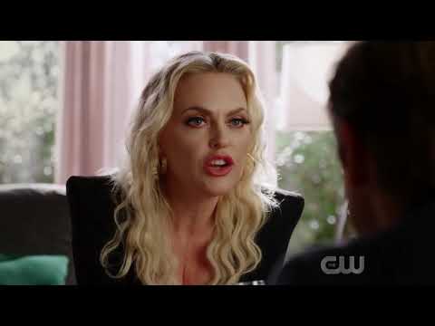 Video: Elaine Hendrix netto waarde: Wiki, Getroud, Familie, Trou, Salaris, Broers en susters