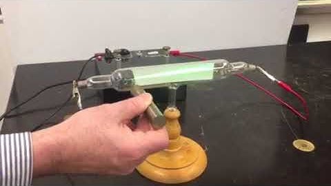 5H30.10 Electron Beam and Magnet 2