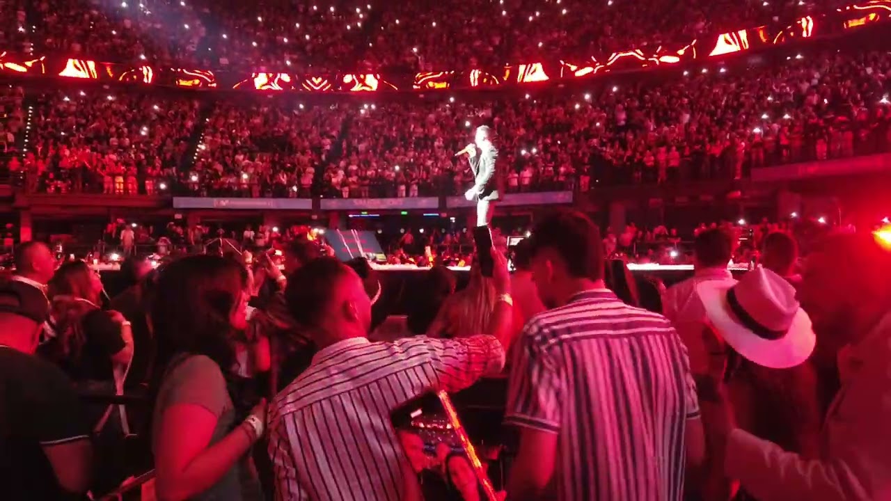 jhonny rivera 20 años de carrera artistica ...el intenso en vivo