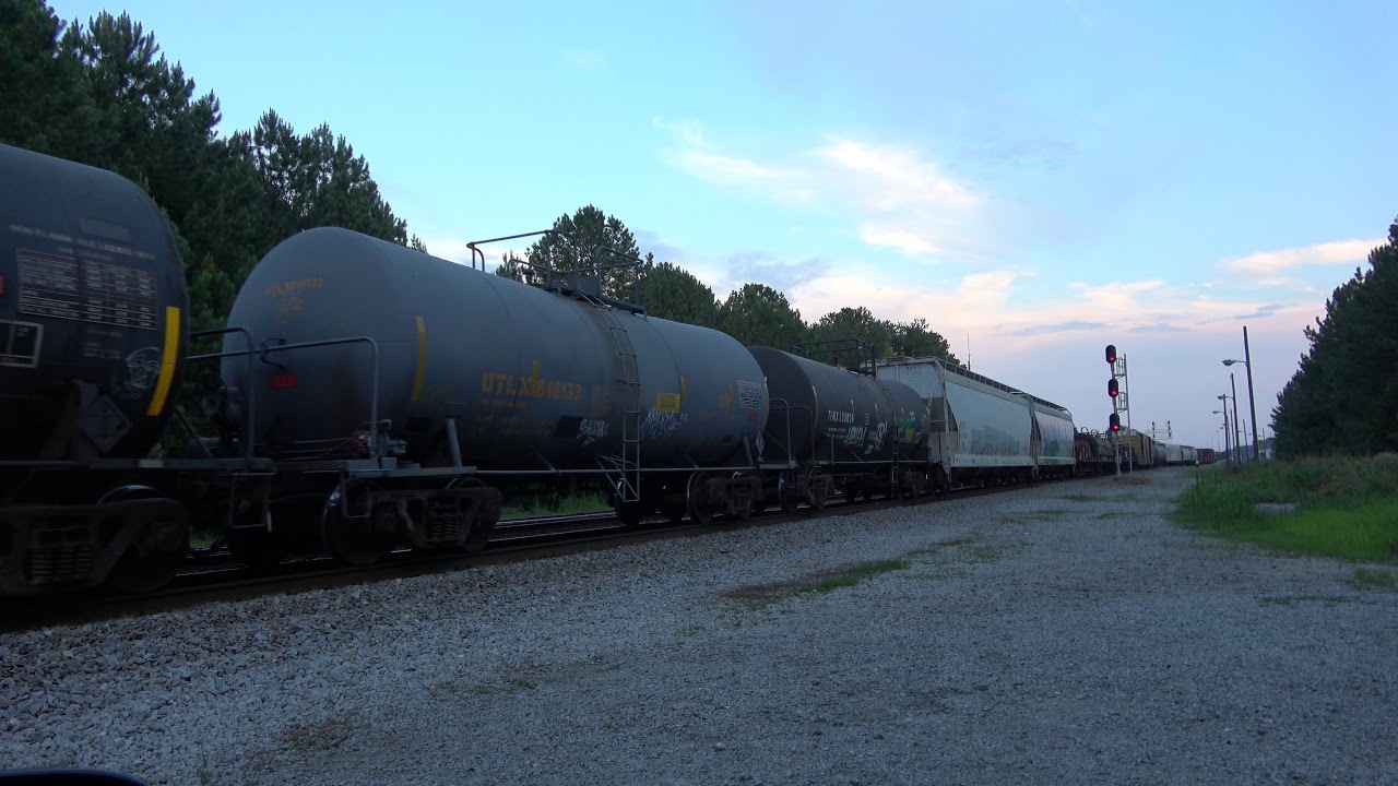 CSXT Q300-06 - YouTube