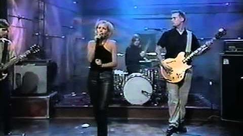 Lovefool TV show performance - TV Show performance video thumbnail