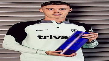 Palmer Won Young Player of The Season 💀