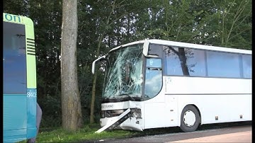 GPTV: Twee bussen met elkaar in botsing in Beetgumermolen.